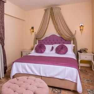 Double or Twin Room with Side Sea View