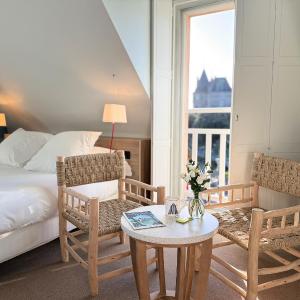 Deluxe Double Room with Harbor View