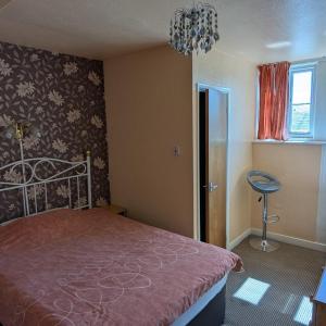 Single Room with Private Bathroom