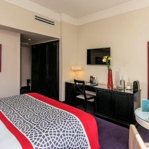 Superior City View Room With One King Bed