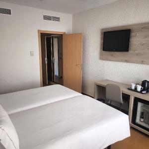 Deluxe Twin Room with Sea View
