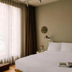 1 King Bed 1.5 Bath Suite Terrace