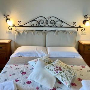 Two-Bedroom Deluxe Apartment with Garden View