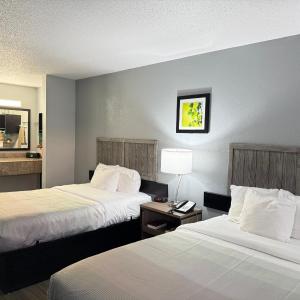 2 Double Beds, Smoking