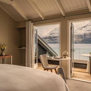 Lake View Two Bedroom Loft Suite