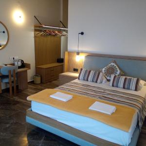 Superior Sea View Room (3 Adults + 1 Child) 