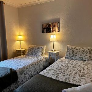 Two-Bedroom Cottage - 3