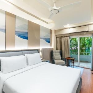 King Room with Pool View