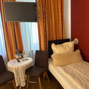Triple Room with Shared Toilet
