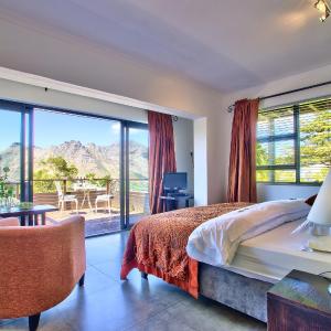 King Room with Balcony and Sea View
