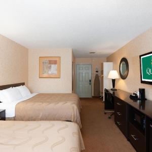 Queen Room with Two Queen Beds - Non Smoking