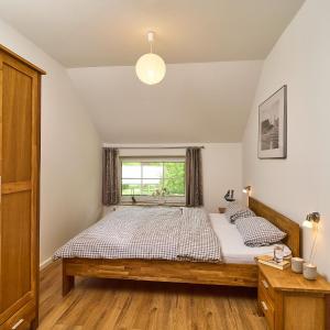 Standard One-Bedroom Apartment 7