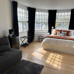 Queen Room with Sea View
