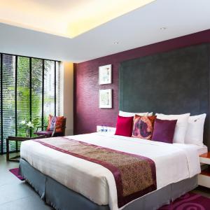 Deluxe King Room with 15% Discount on F&B & Spa - Happy Hours 1+1 (7pm to 9 pm)