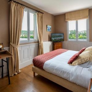 Suite with view