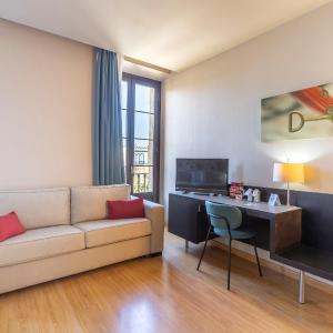 Family Room (2 Adults + 2 Children)