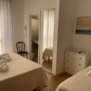 Economy Triple Room