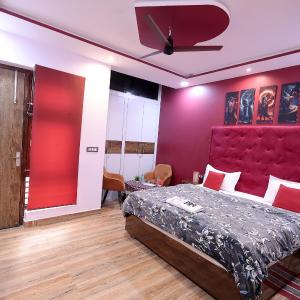 Deluxe Double Room (2 Adults + 1 Child)