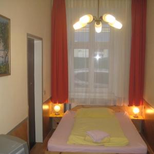 Studio with Private Bathroom