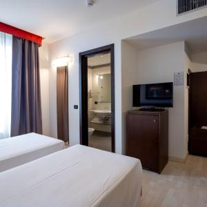 Classic Twin Room