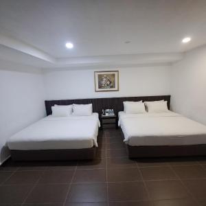 Superior Queen Room with Two Queen Beds