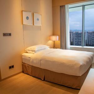 Family City View Suite 