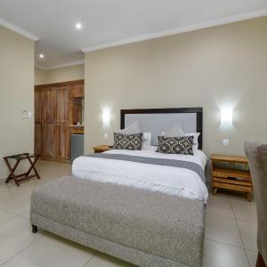 Four Bedroom Chalet with Splash pool