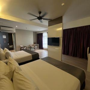Deluxe Family Suite