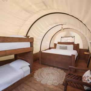 Emerald Covered Wagon