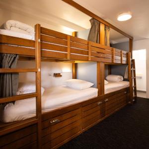 Bed in 8-Bed Mixed Dormitory Room with Ensuite