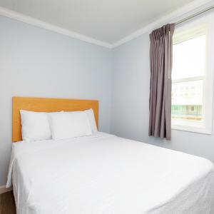 Standard Room – One Queen & One Double