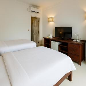 Deluxe Twin Room with Balcony