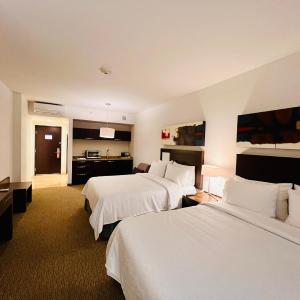 Premium Queen Room with Two Queen Beds