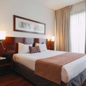 One-Bedroom Deluxe Apartment