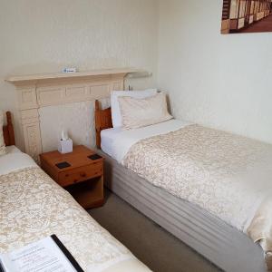 Twin Room with En-Suite