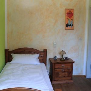 Large Single Room