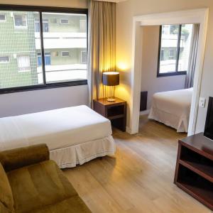 Suíte Triplo Solteiro com Sofá Cama