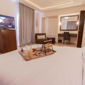 Deluxe Suite with Sea View