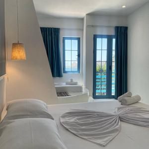 Triple Room with Sea View
