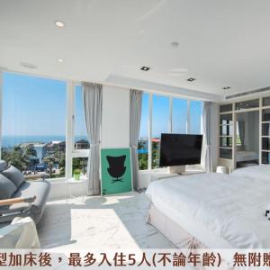 Family Room with Sea View