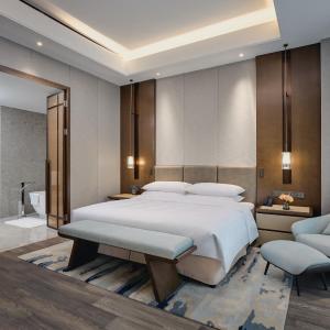 Grand Deluxe Suite With Lake View