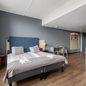 Family Studio with One King and Two Single Beds - Non-Smoking