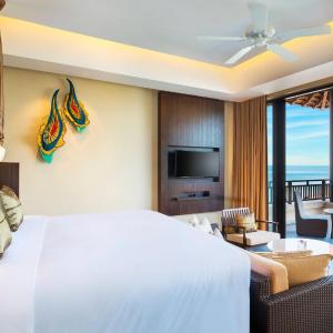 VanaBelle Ocean View Pool, Suite, 1 King, Sofa bed