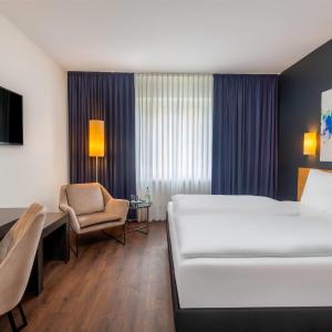 Standard Room with Double and Single Bed