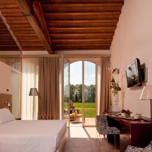 Junior Suite with Garden View