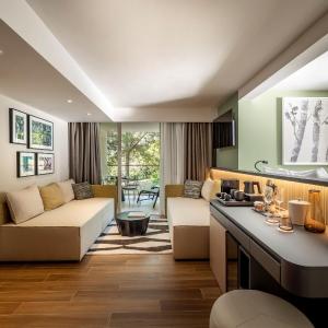 V Level Junior Suite for 2+2 - Villas