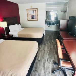 Standard Queen Room with Two Queen Beds - Non-Smoking