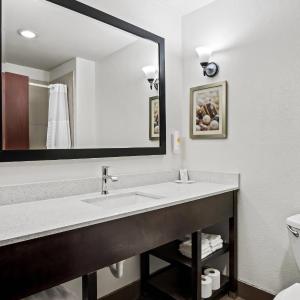 Queen Suite with Two Queen Beds - Non-Smoking