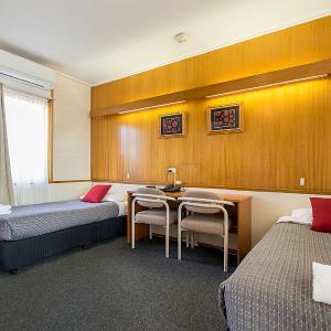 Standard Twin Room - Non-Smoking