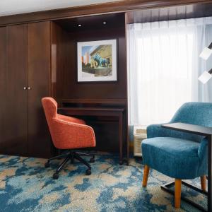 King Room with King Bed - Non-Smoking